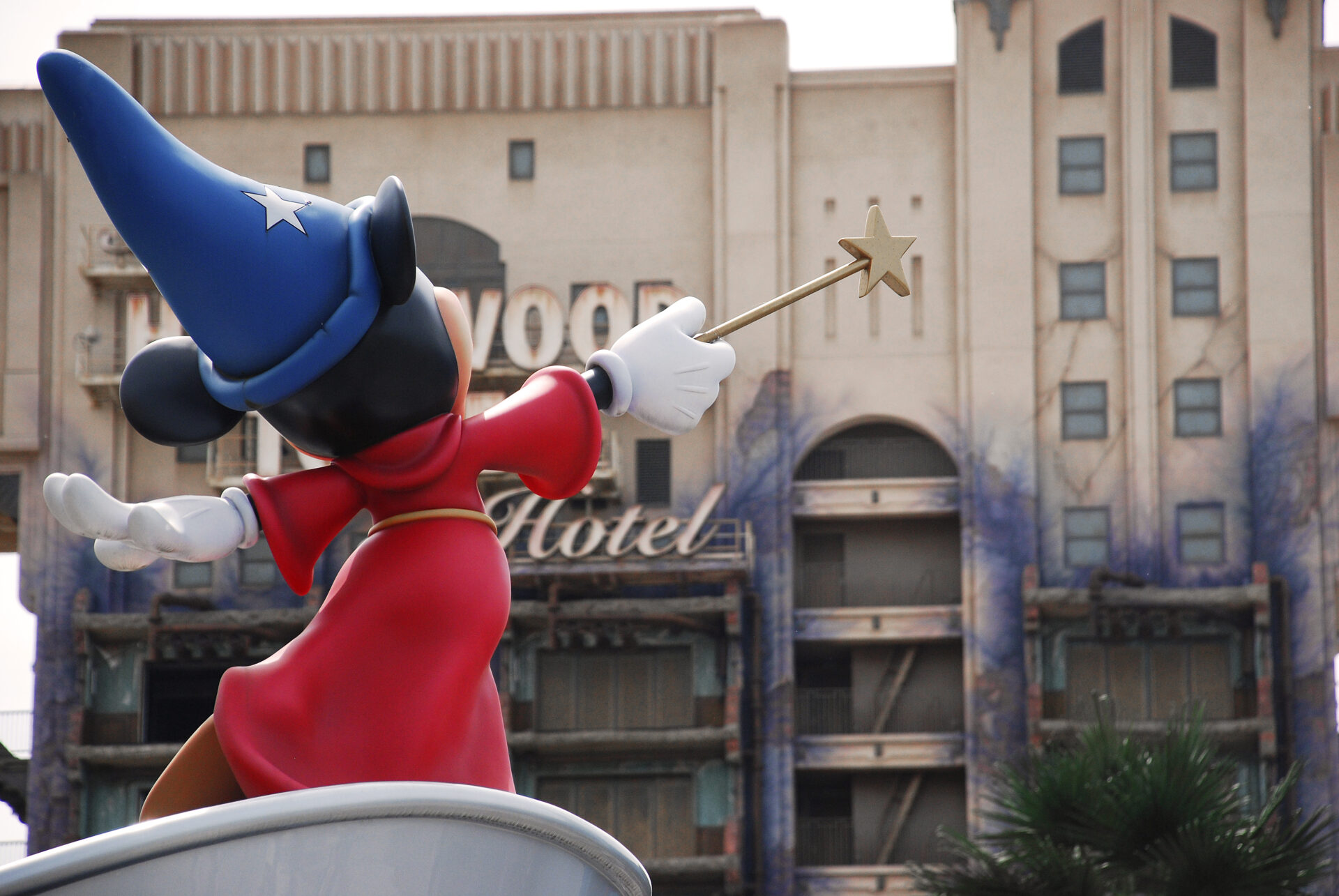 Disneyland Paris Euro studios park Mickey Mouse Fantasia Tower of Terror 05