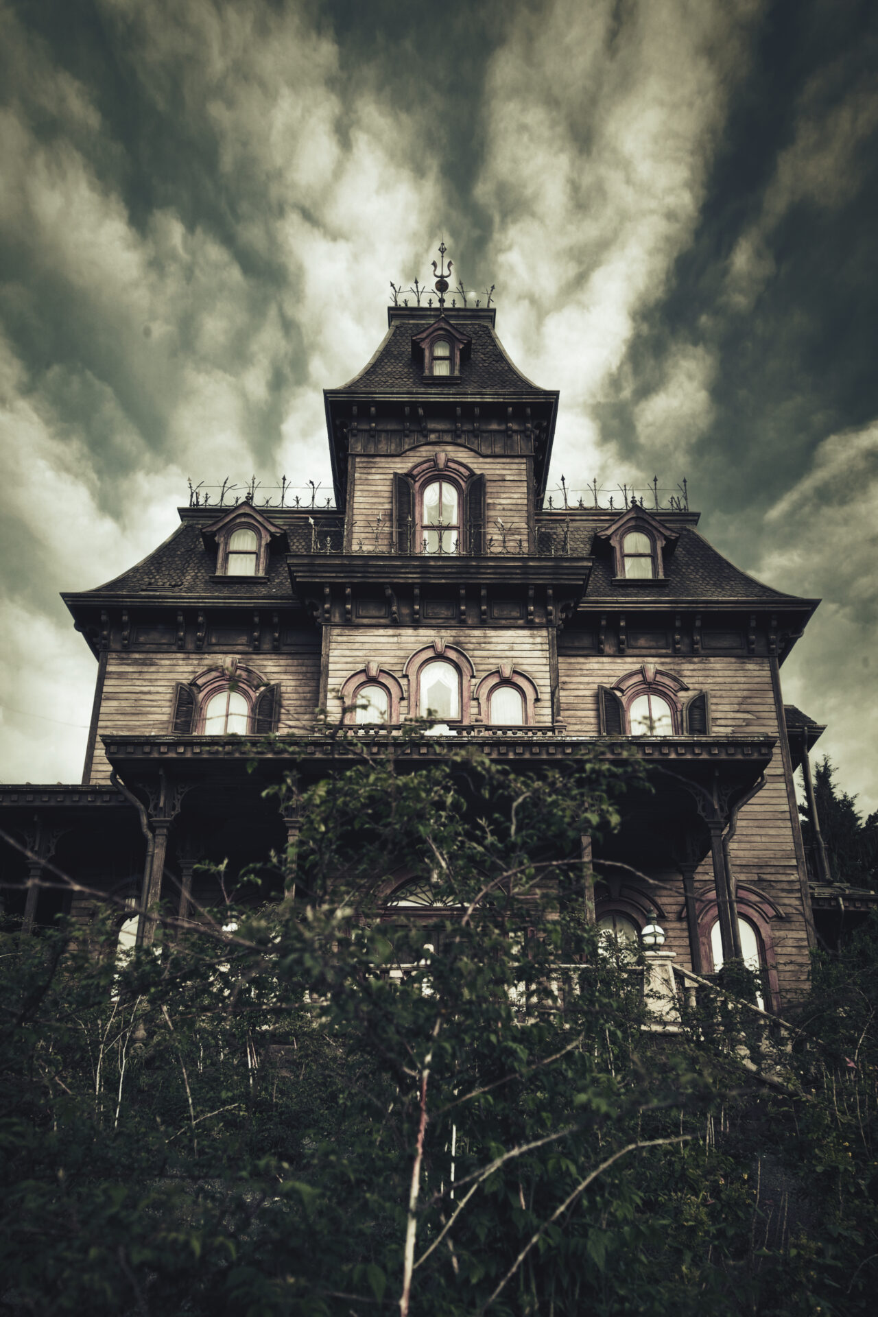 Disneyland Paris Phantom Manor Frontierland Haunted Mansion Haunted House