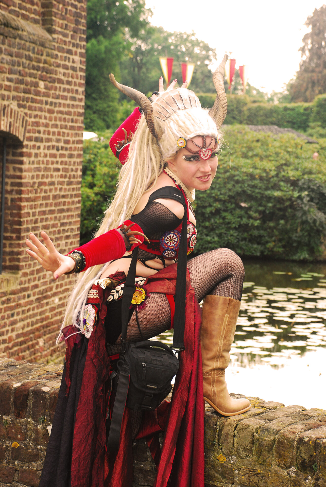 Elf Fantasy Fair Arcen warrior woman elfia fair cosplay EFF 6