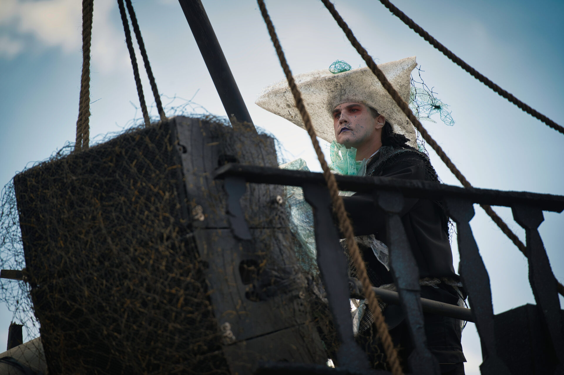 brabantsedag Heeze pirate piraat plastic ship steer wheel
